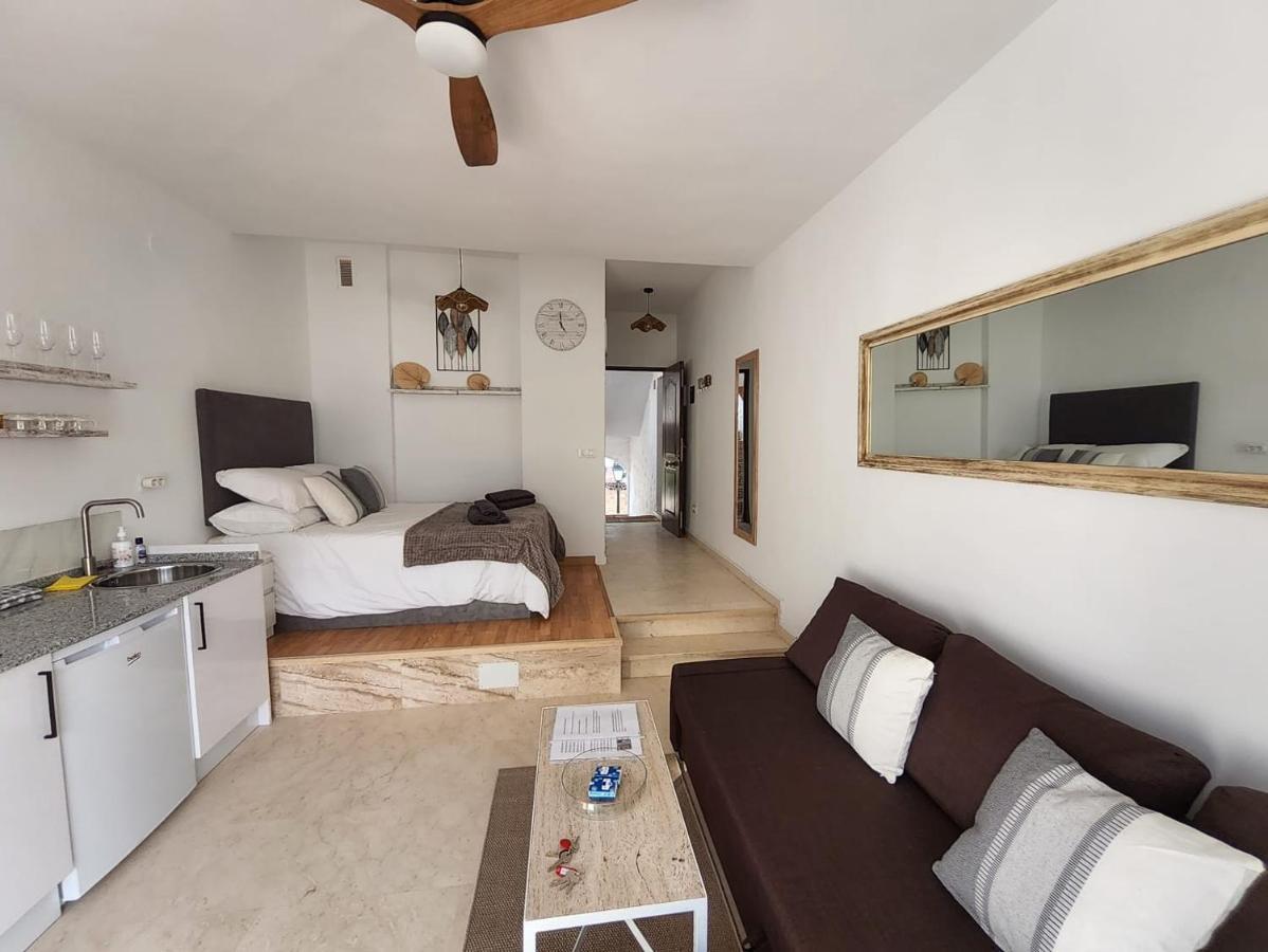 מאלגה Tranquility Studio Apartment מראה חיצוני תמונה