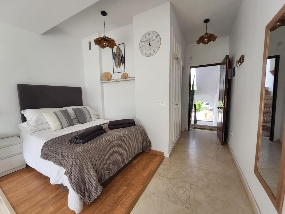 מאלגה Tranquility Studio Apartment מראה חיצוני תמונה